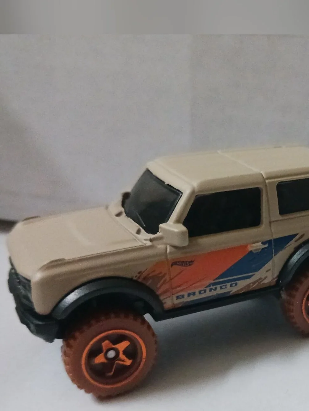 21 Ford Bronco - Hot Wheels Die-Cast Toy SUV - HW Remote Adventures 5-Pack 2023